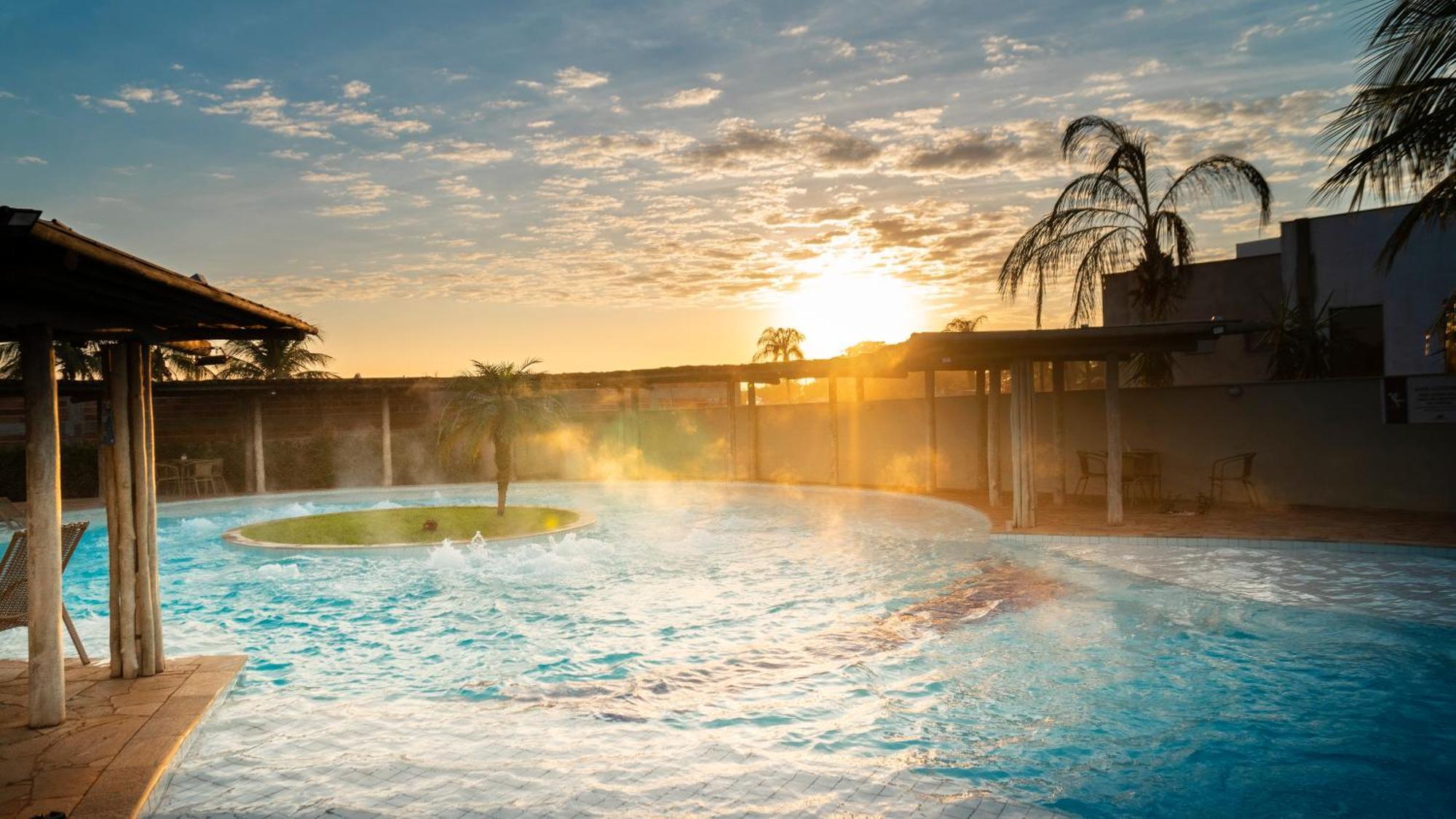 Grandes Lagos Resorts E Parque Aquatico Santa Clara d'Oeste 外观 照片