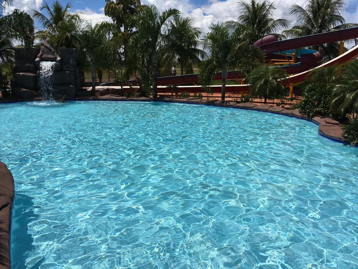 Grandes Lagos Resorts E Parque Aquatico Santa Clara d'Oeste 外观 照片
